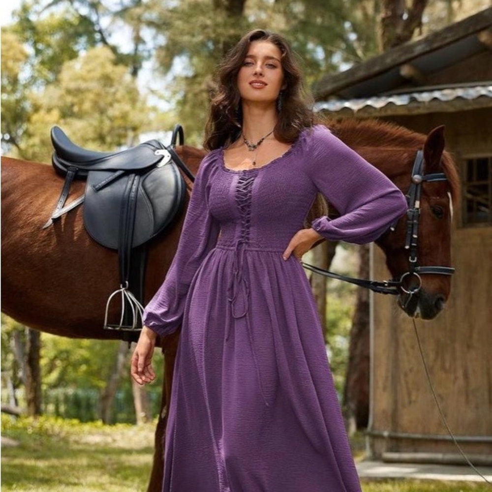 Scarlet Darkness dress - Picture 3 of 8